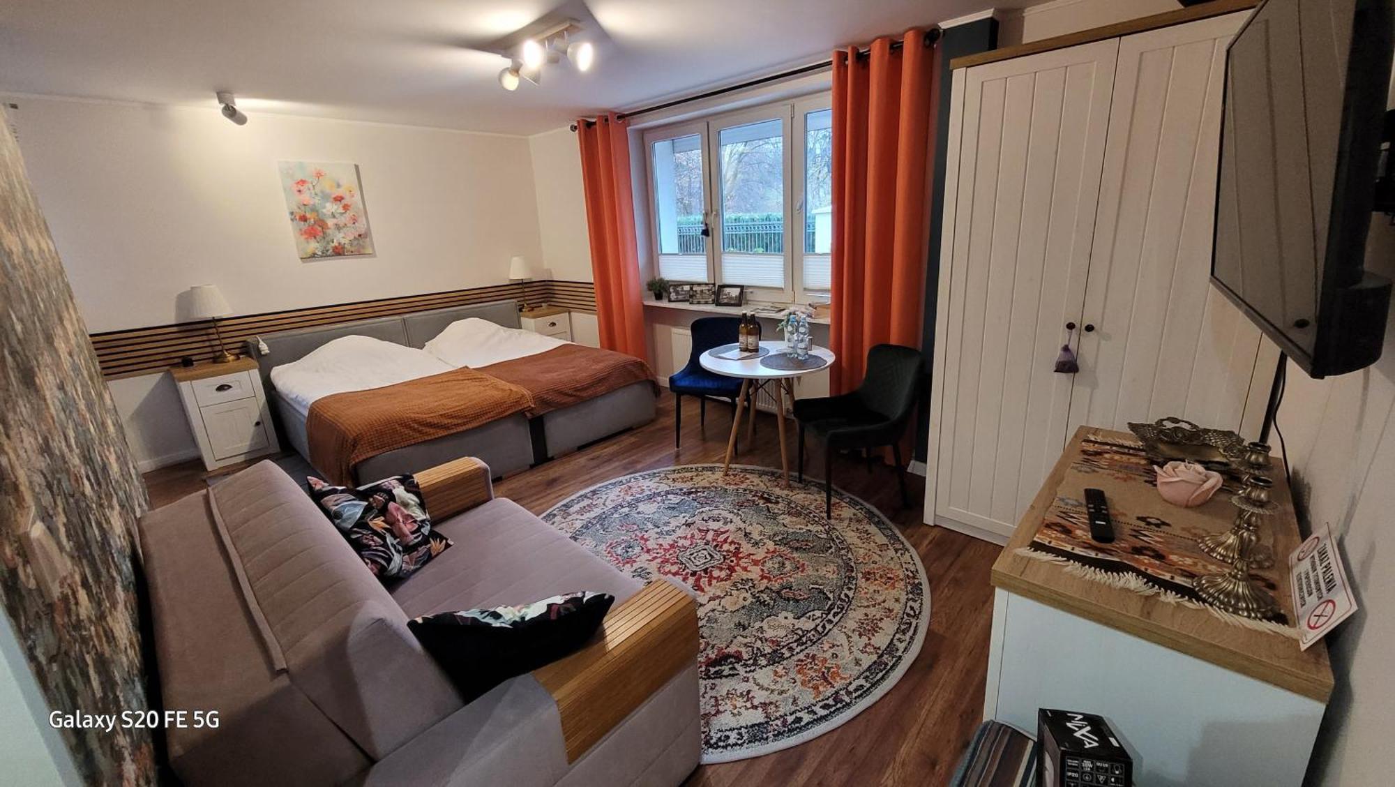 Apartament Przy Parku Наленчув Экстерьер фото